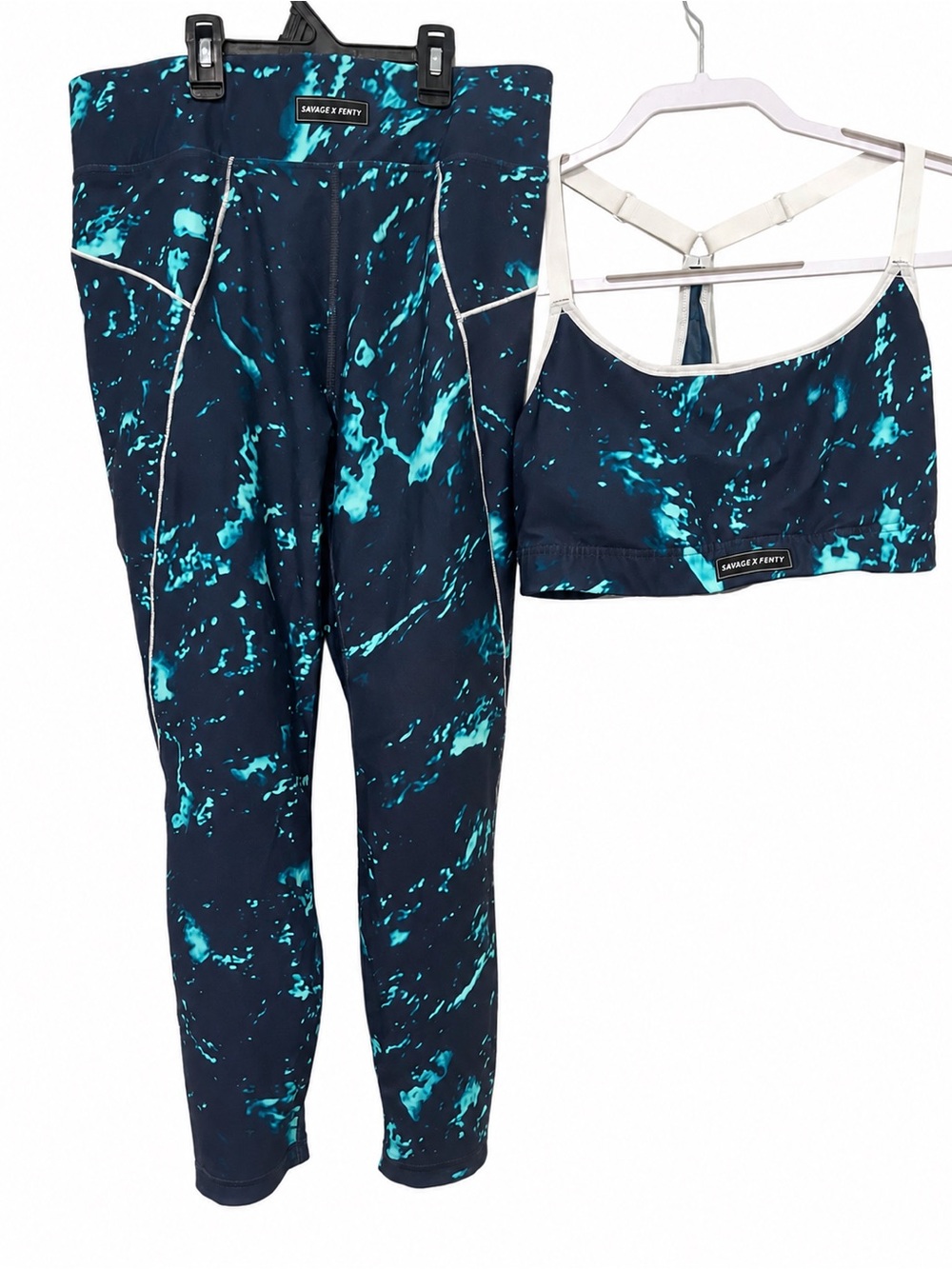 Savage X Fenty Navy and Teal Marble-Print Sports Bra & Leggings Set